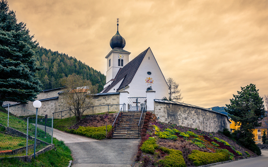 Kirchliche Anfragen