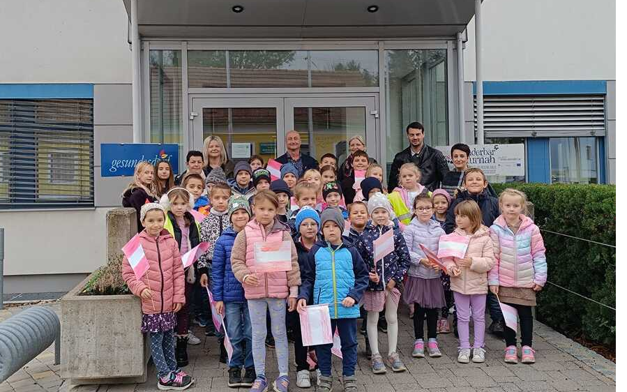 Volksschulkinder zu Besuch am Gemeindeamt