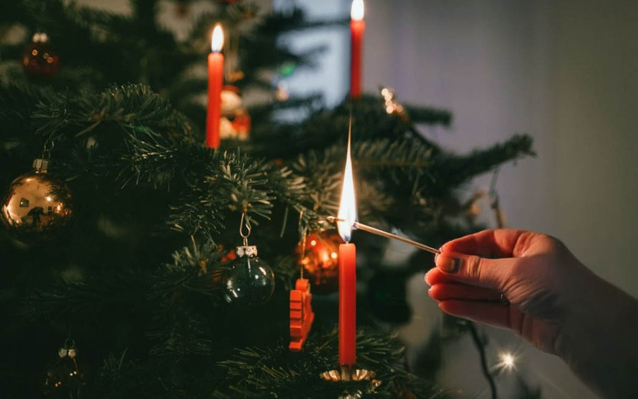 Was ist beim Weihnachtsbaum aus Brandschutzsicht zu beachten?