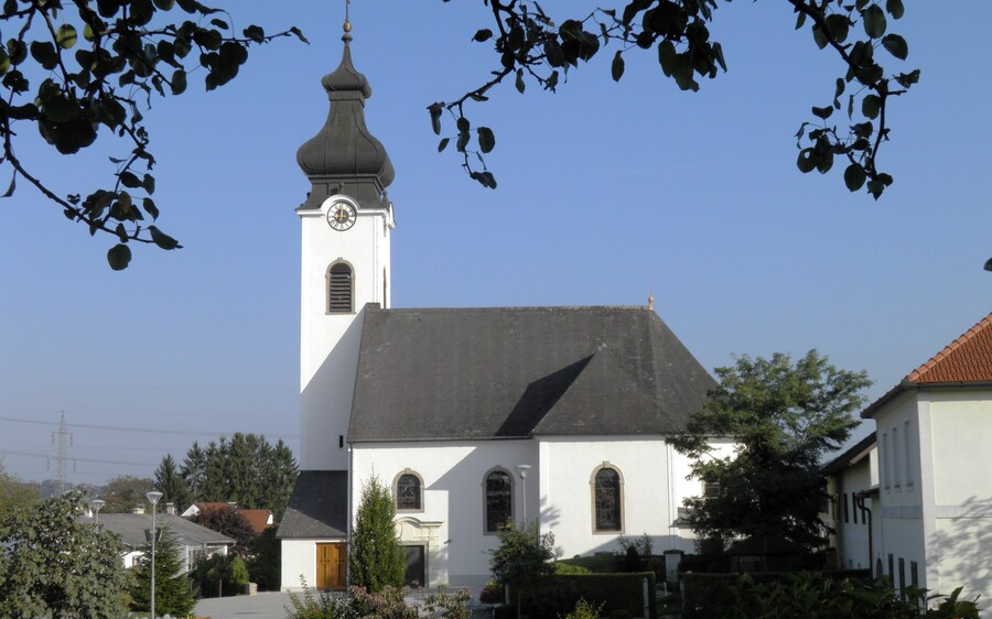 01.11.2024 Allerheiligen, Pfarrkirche Viehdorf