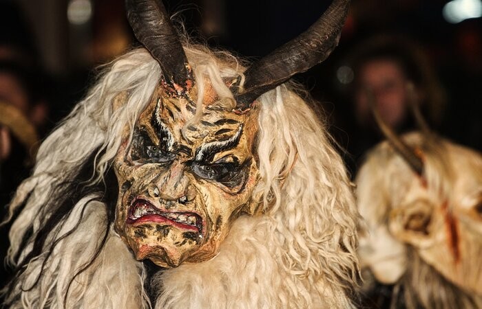 Maskenausstellung der Bleiberger Höllenteufel