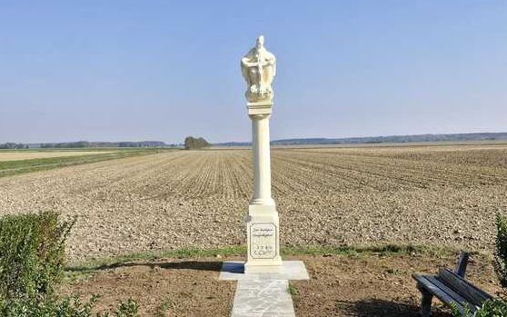 15.06.2025 Segnung der renovierten Dreifaltigkeitssäule mit anschließendem Frühschoppen, Mehrzweckhalle Moschendorf