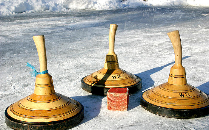 Eisstockschießen - Freiwillige Feuerwehr gegen Musikverein Edelweiss Schöder